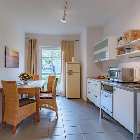 Hof Garz Kraeutergarten *