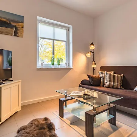 Hof Garz Kraeutergarten Poseritz