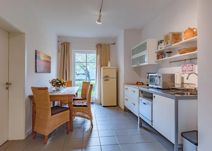 Hof Garz Kraeutergarten *